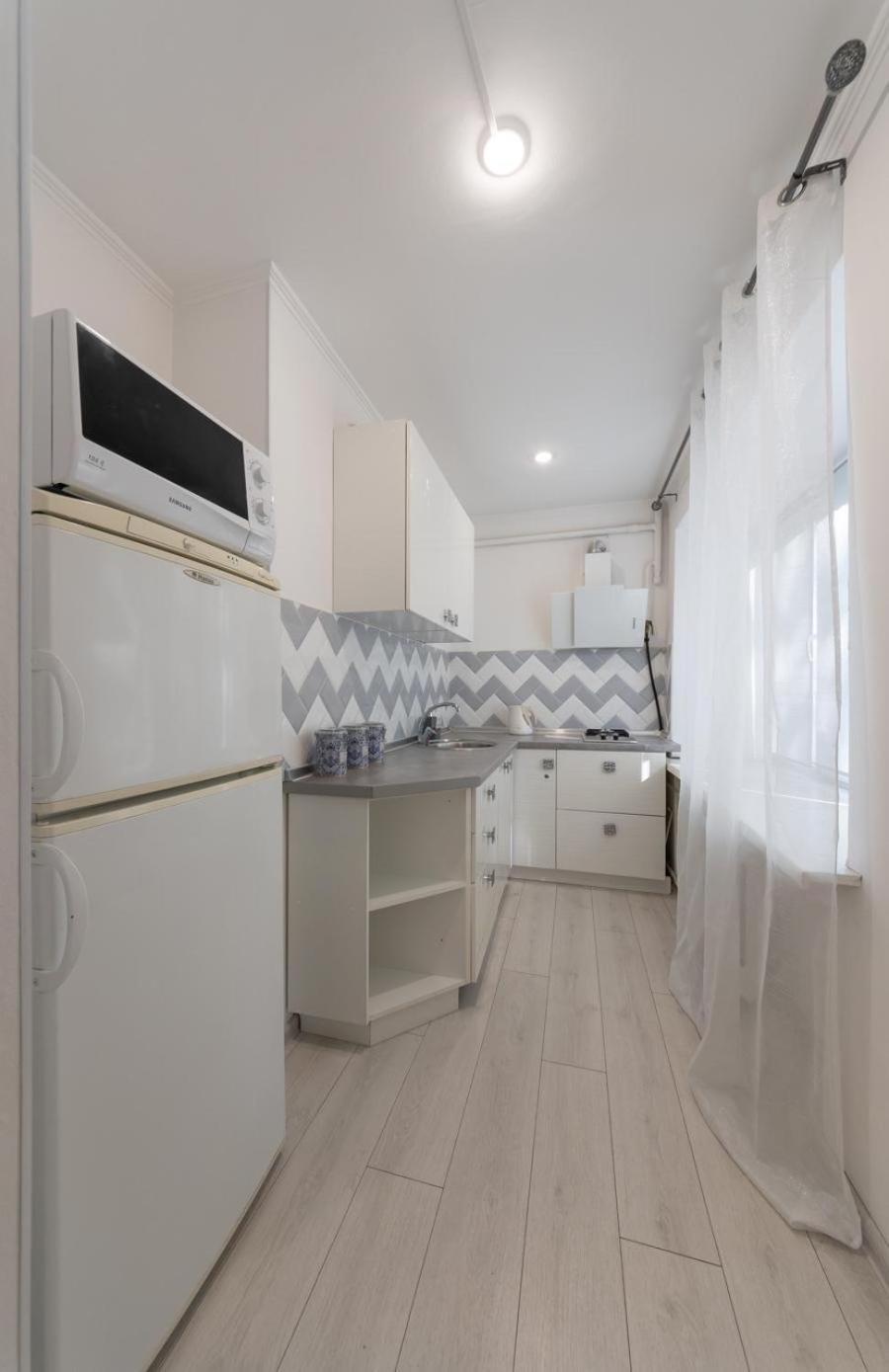 Flat 24 On Lesi Ukrainki 12 With 1 Bedroom Kiev Dış mekan fotoğraf