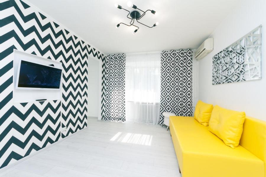 Flat 24 On Lesi Ukrainki 12 With 1 Bedroom Kiev Dış mekan fotoğraf